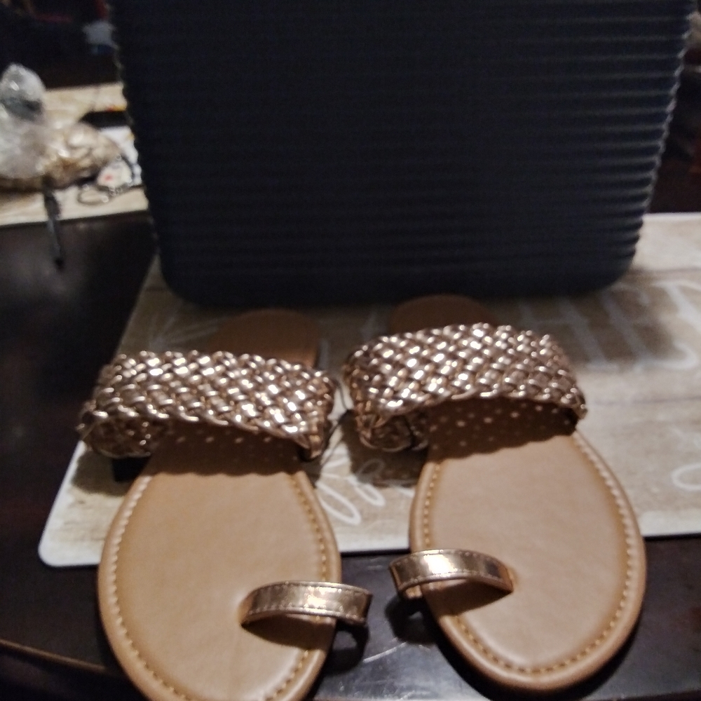 Forever21 gold and tan sandals